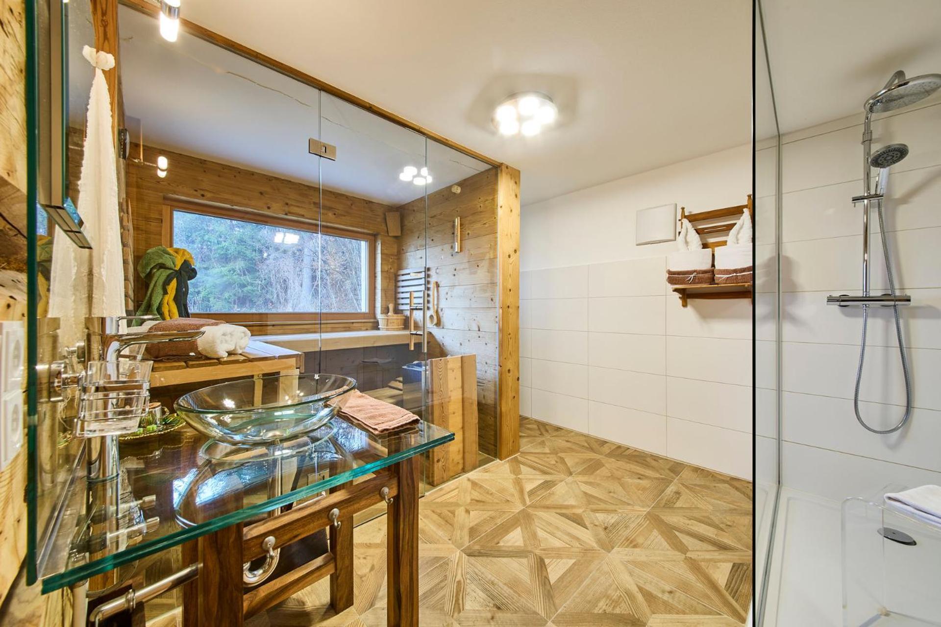 Waldharmonie - Chalet & Apartments Бад Гоисерн Номер фото
